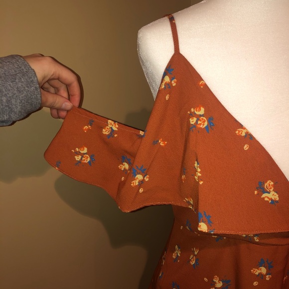 Dress - Picture 3 of 5